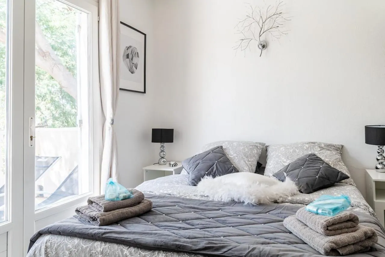 Le Petit Thao Apartment Frejus